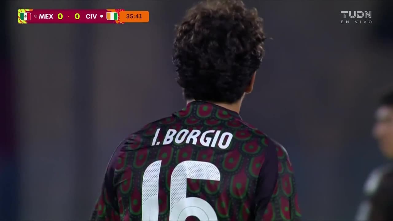 Borgio se anima a tirarle de larga distancia y deja a todos asombrados