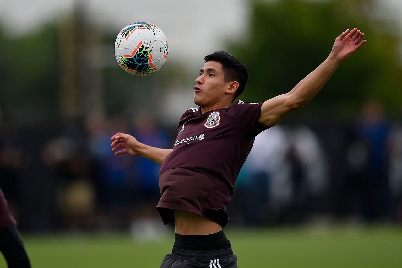 Los integrantes de la Selección Mexicana de fútbol se entrenaron, en medio de una intensa humedad en el ambiente, en las instalaciones del club de la MLS Houston Dynamo de cara a lo que será su importante duelo de los Cuartos de Final de la Copa Oro 2019, que se llevará a cabo este sábado ante Costa Rica. El trabajo duro y el buen ambiente imperaron durante la práctica del Tri.