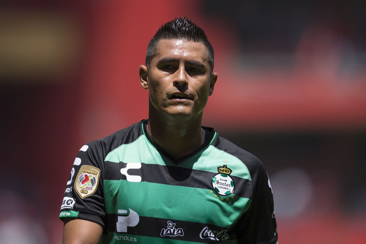 <b>Volante:</b> Osvaldo Martínez (Santos, 11)