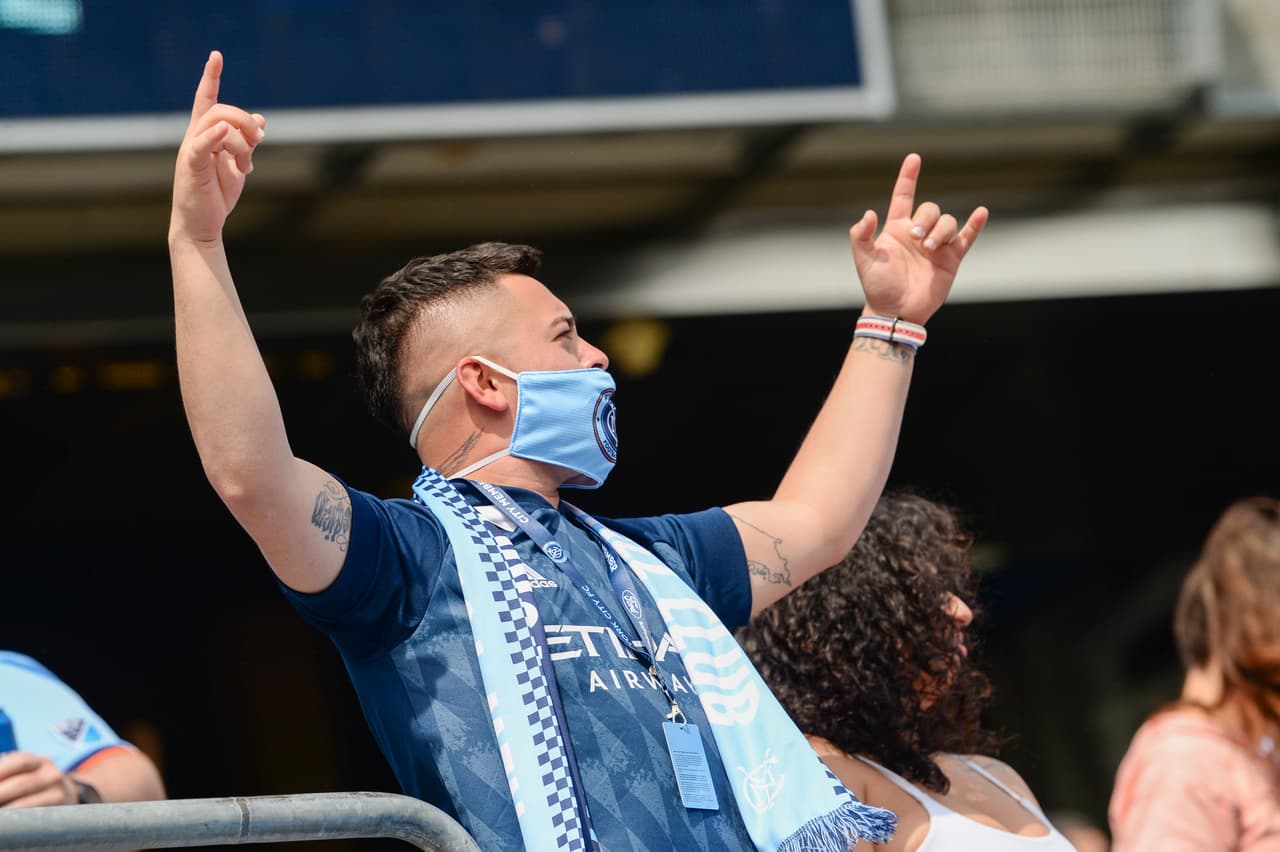 A primera hora del sábado la afición que se acercó al Yankee Stadium en Nueva York presenció la goleada 5-0 de New York City sobre FC Cincinnati.
<br>