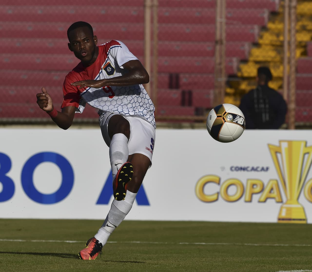 7. Deon McCauly (Belice) - 17 goles en 16 partidos durante tres eliminatorias (2010, 2014, 2018).