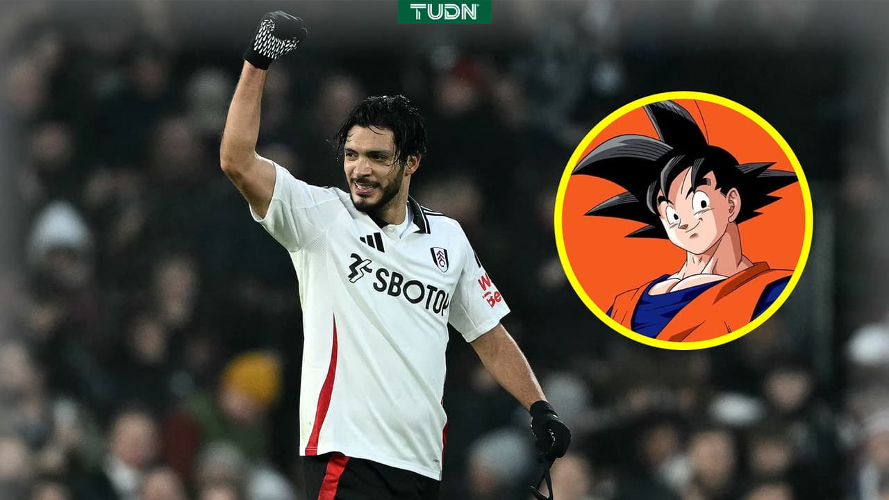 Raúl Jiménez a lo Gokú en 2025