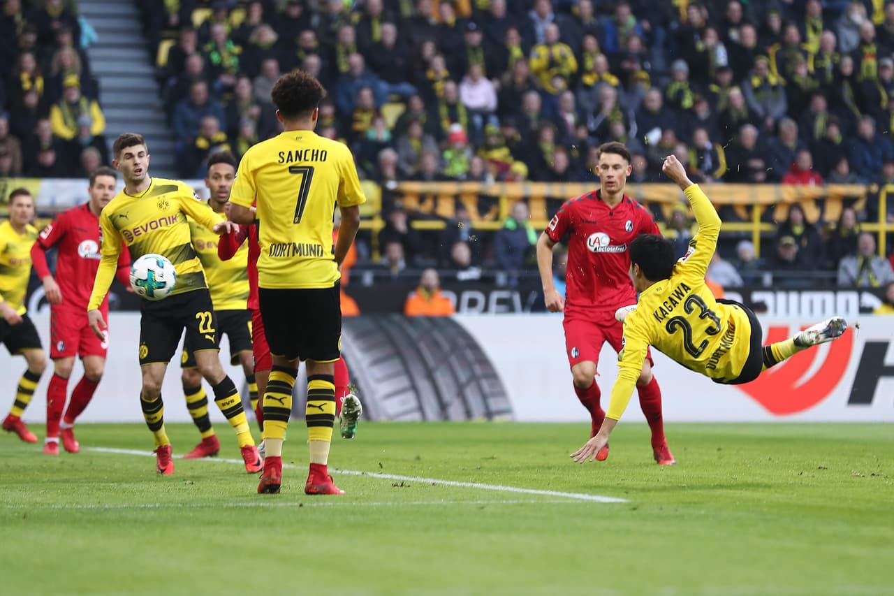 Shinji Kagawa hizo explotar el Signal Iduna Park al abrir el marcador al 9’.