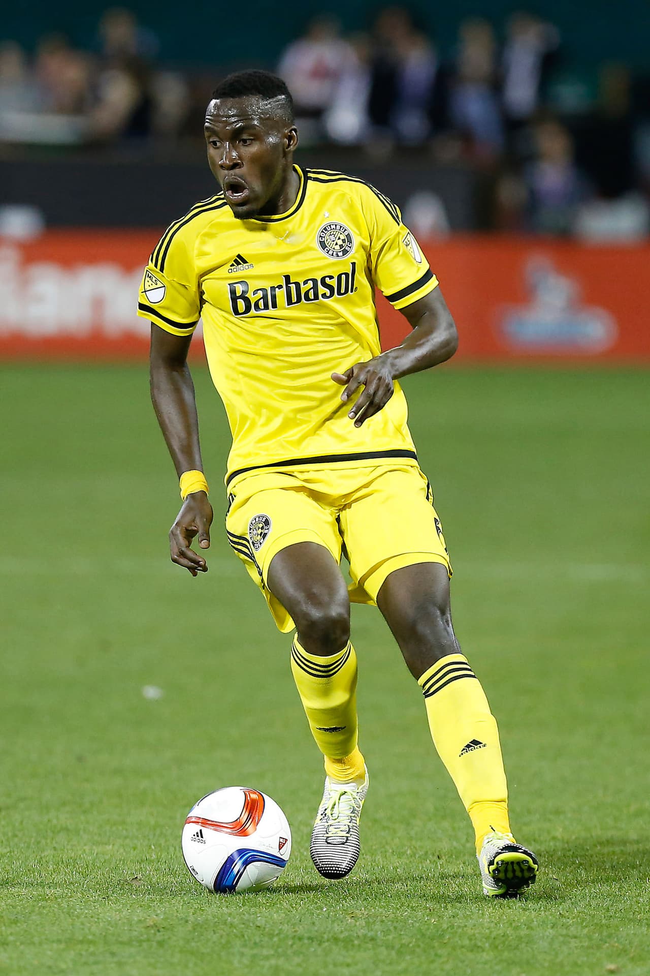 TONY TCHANI (MED) | Muy sólido en el centro del campo y colaborando en ataque cuando fue necesario.