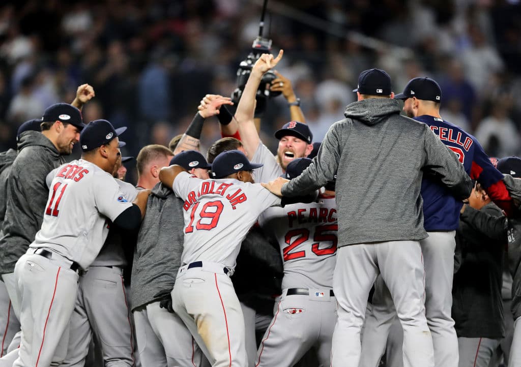 Con dramatismo en grado superlativo los Boston Red Sox superan 4-3 a los New York Yankees y avanzan a la Serie de Campeonato de la Liga Americana. Buscan revancha con los Houston Astros.