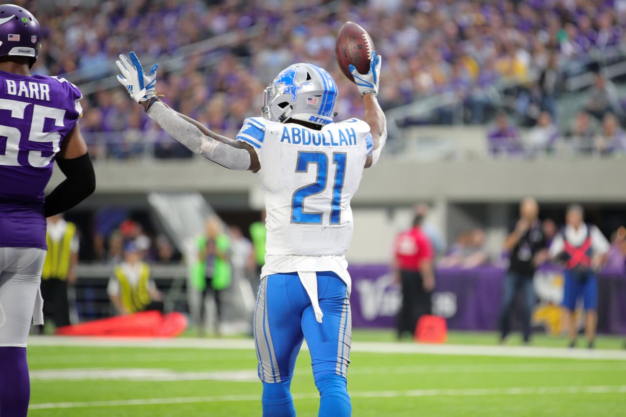 <b>Ameer Abdullah vs New Orleans Saints</b>
<br>El corredor de los Lions ha visto sus números subir y bajar este año, pero me gusta basado en el duelo contra los 
<a href="https://translate.googleusercontent.com/translate_c?depth=1&hl=es&ie=UTF8&prev=_t&rurl=translate.google.com&sl=en&sp=nmt4&tl=es&u=http://www.nfl.com/teams/neworleanssaints/profile%3Fteam%3DNO&usg=ALkJrhhU2bWdnwVlK7F4TfD6bw19HwLE8A"><b>Saints</b></a>. Su defensiva ha permitido un promedio de casi 28 puntos PPR por partido y el mayor número de yardas atrapadas (75.8 YPG) a la posición. Considera a Abdullah una buena opción de FLEX.
<br>
<br>
<i>Más running backs que pueden destacar: Jay Ajayi vs. Falcons, Lamar Miller vs. Browns & Alvin Kamara vs. Lions</i>