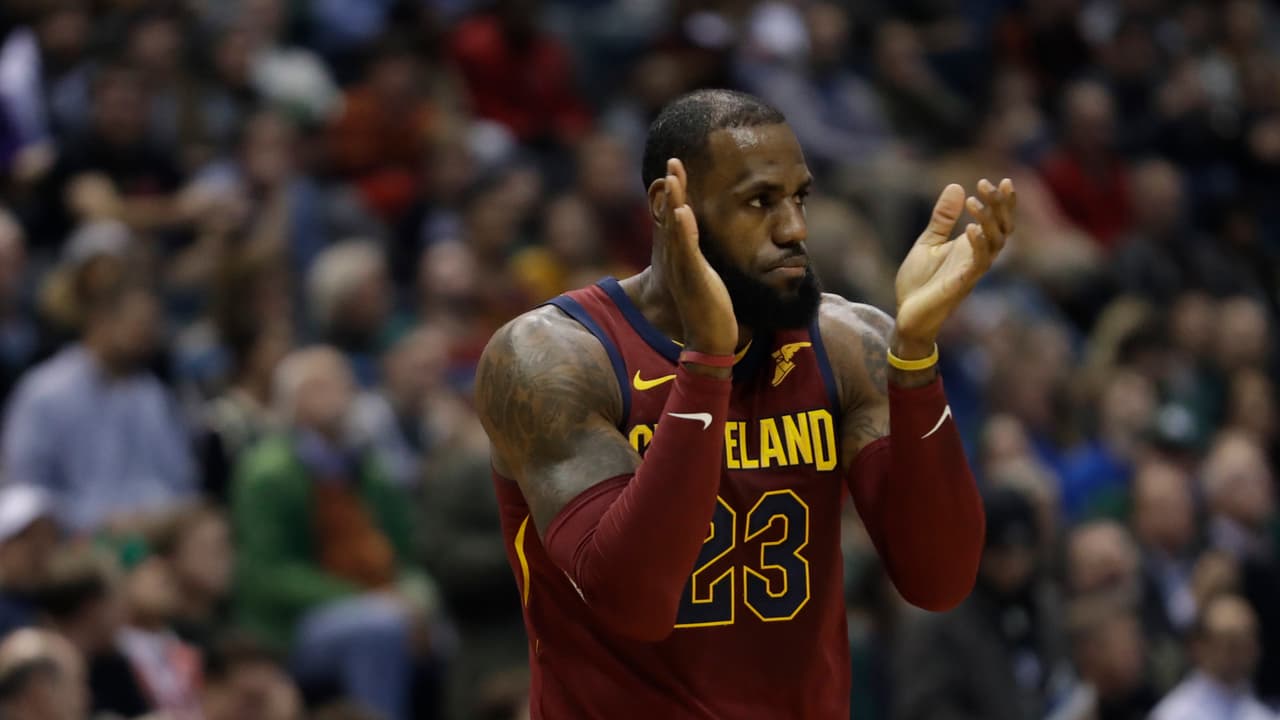 11. LeBron James (Baloncesto) - 730 millones de dólares