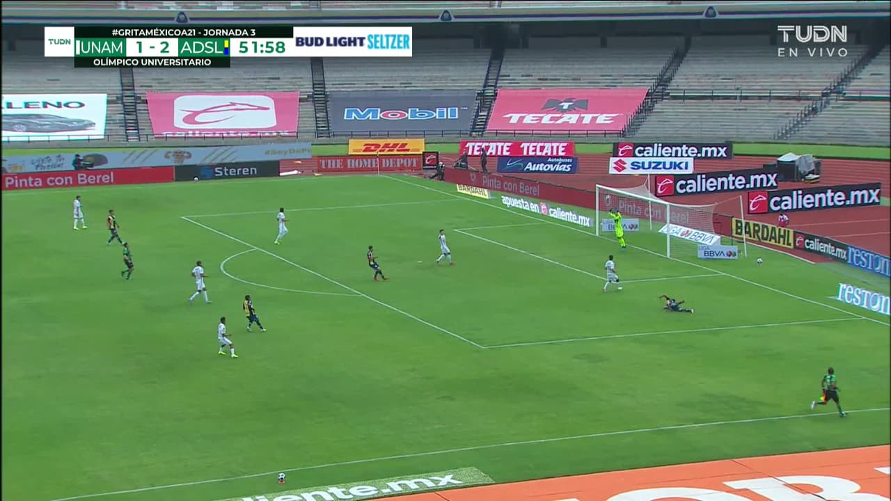 ¡TIRO ATAJADO! disparo por Ricardo Chávez.