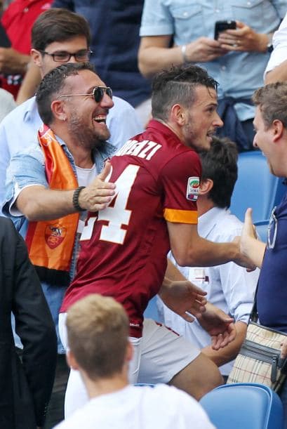 Subió por las escaleras hasta llegar con su abuela.