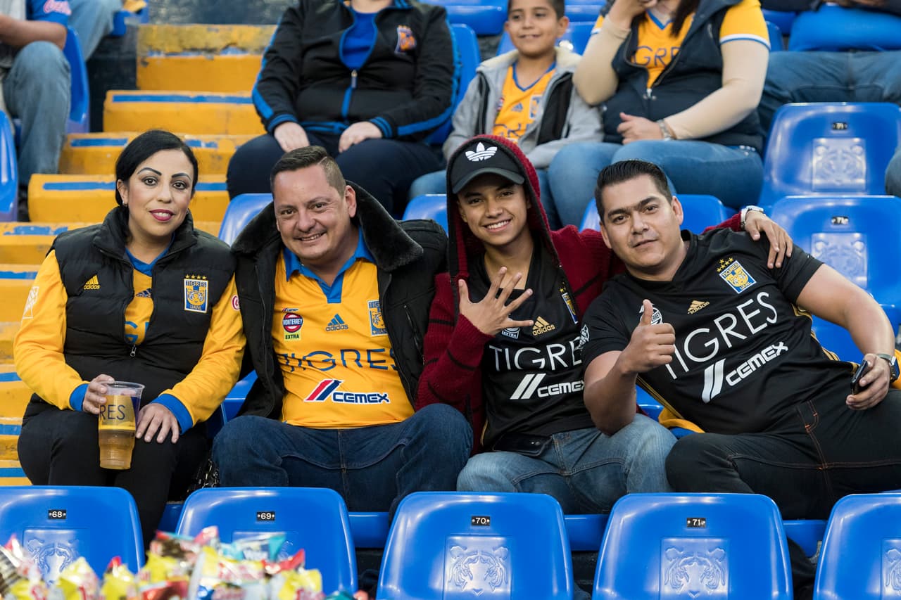 Las gradas pintadas de amarillo impactan a cualquier rival.