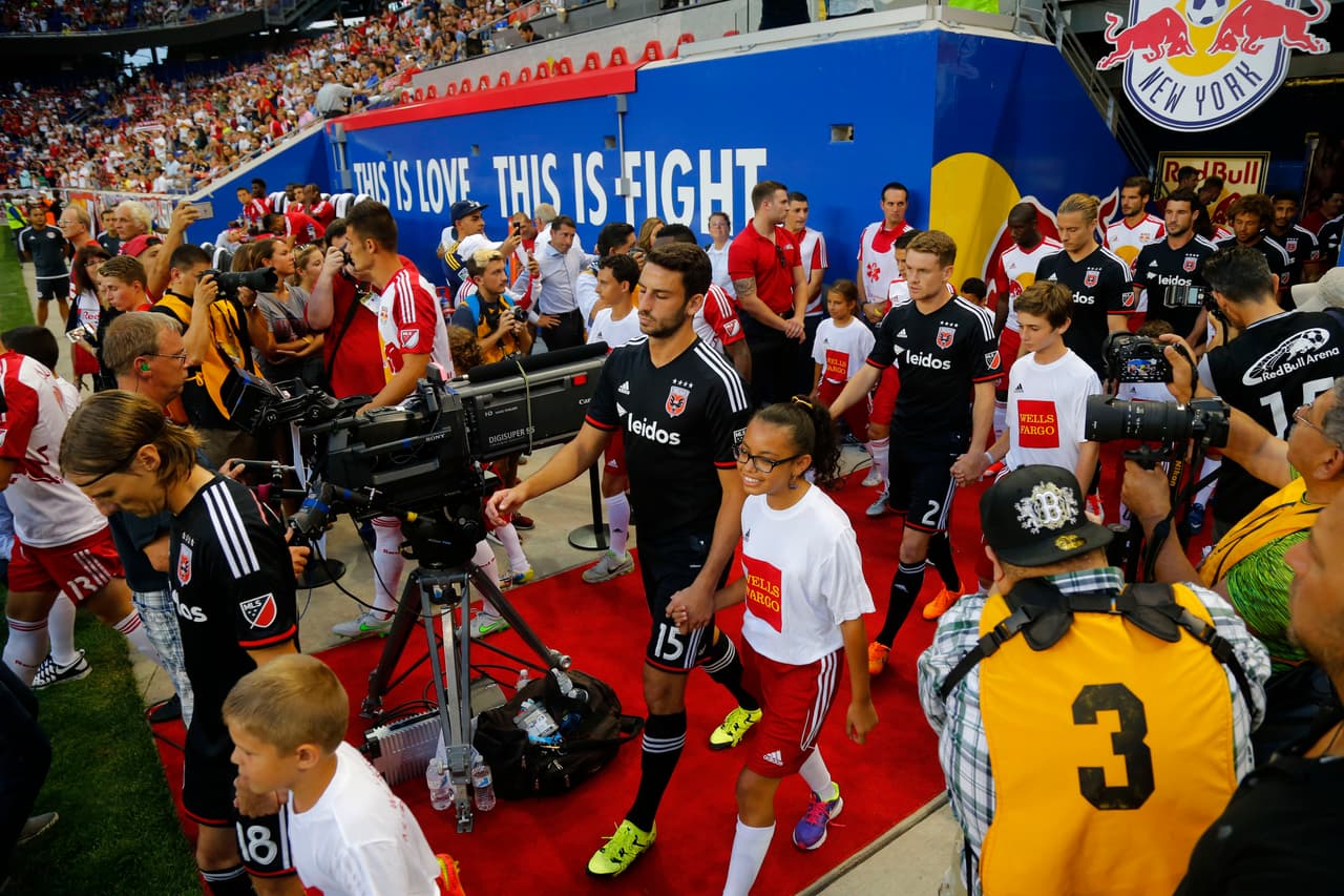 La jornada cerró con la rivalidad que más veces se ha disputado en la MLS. New York Red Bulls y D.C. United llenaron el Red Bull Arena.