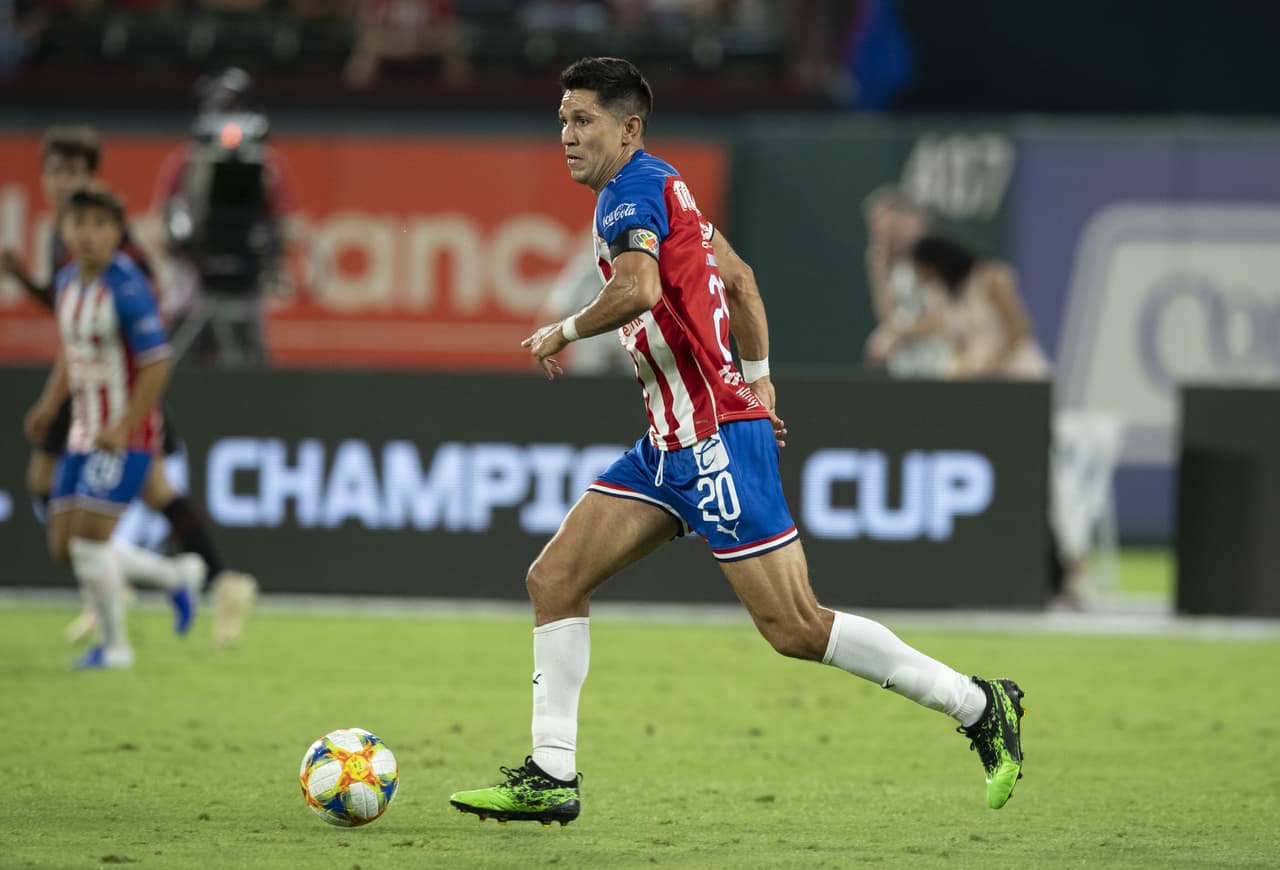 ¡
<b>Felices 32 años, Jesús!</b>
<br>El futbolista nacido en Hermosillo, Sonora, nació un 29 de marzo de 1988. En este 2020, el capitán de las Chivas de Guadalajara está cumpliendo 32 años.
