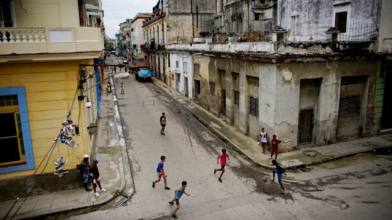 Cuba: el fútbol contra el sistema, ¿el balón derrotó al béisbol?