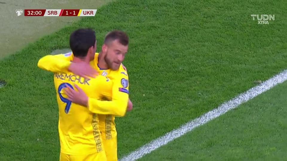¡GOOOL! Roman Yaremchuk anota para Ukraine