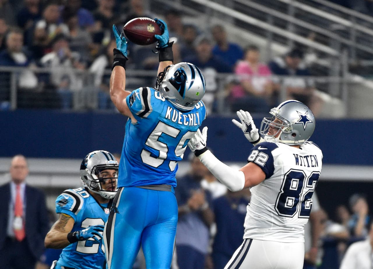 Cuarta ocasión que el egresado de Boston College, en su cuarta temporada, gana el premio a Defensivo de la Semana, superando la marca en el equipo (3) de Julius Peppers.
