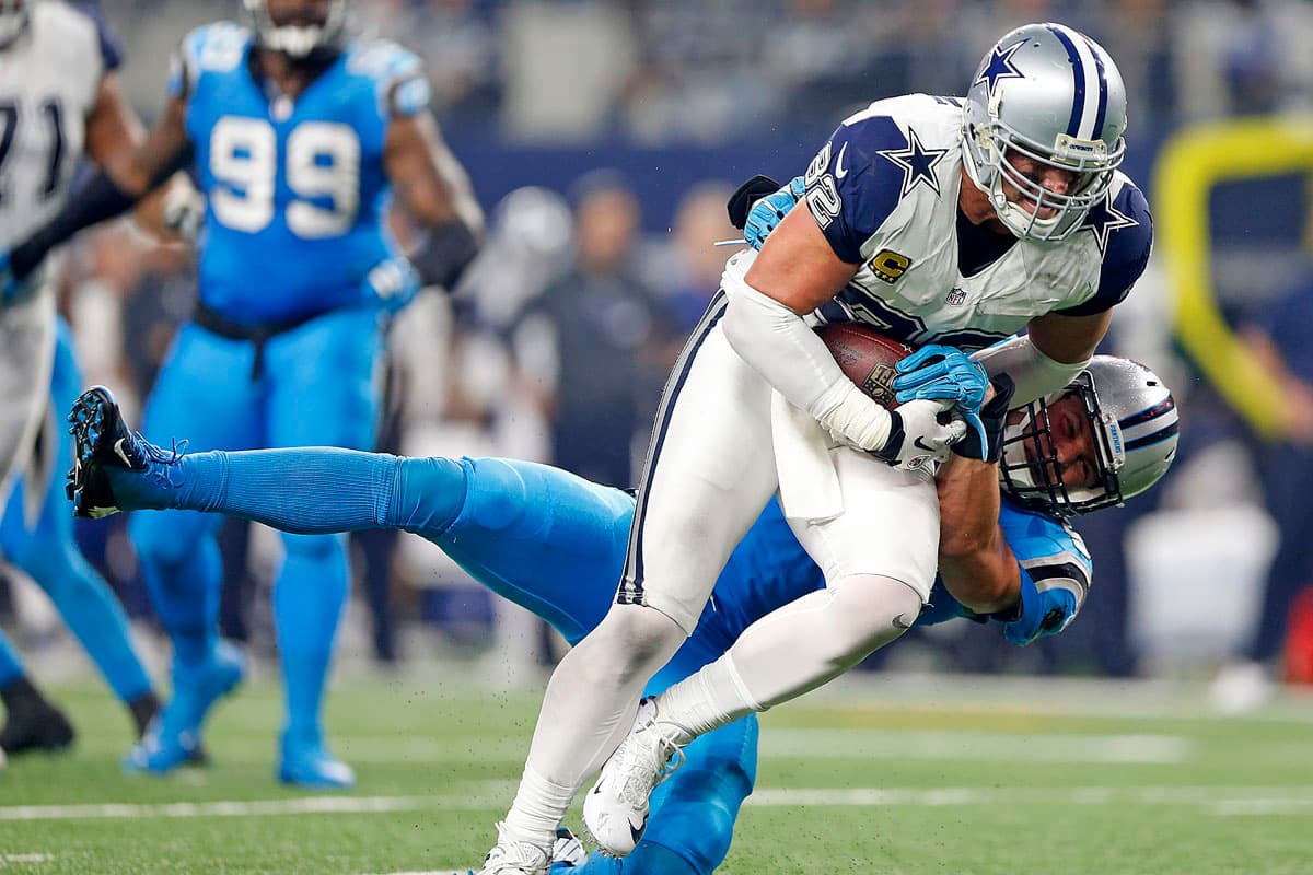 Registró su primera anotación de su Carrera en el Segundo cuarto cuando interceptó un pase y lo regresó 32 yardas hasta las diagonales.