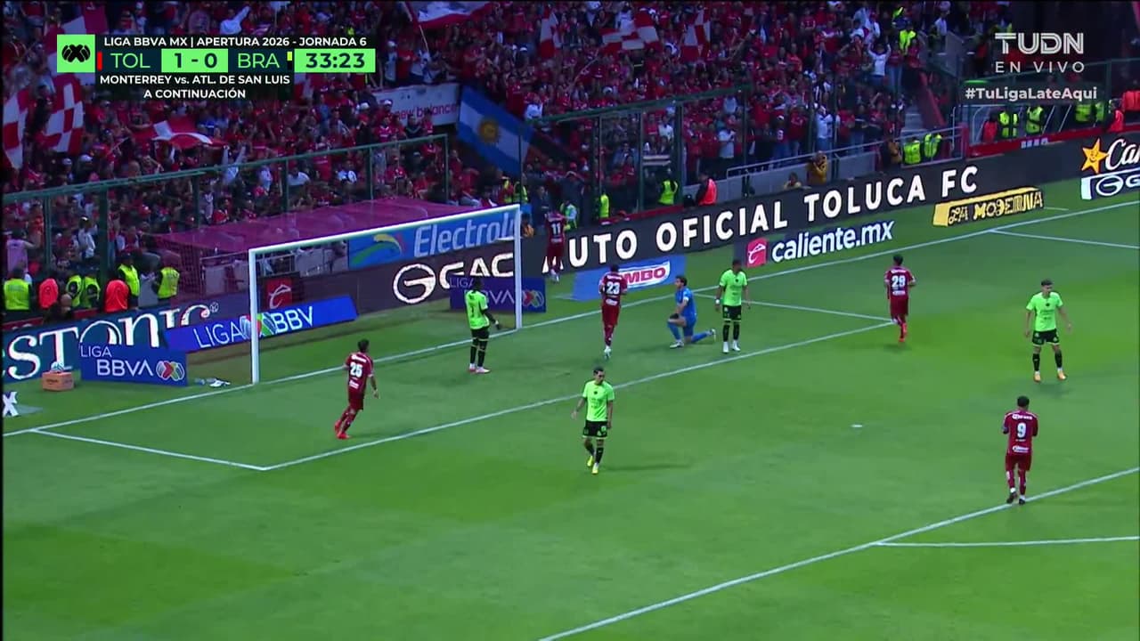 ¡AUTOGOL! de Jesús Murillo para Toluca.