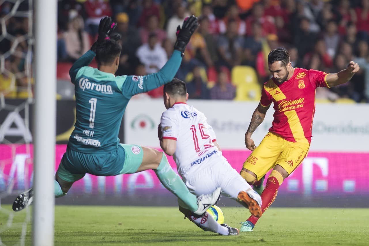 Mario Humberto Osuna empató el partido al minuto 11 del segundo tiempo para Monarcas.