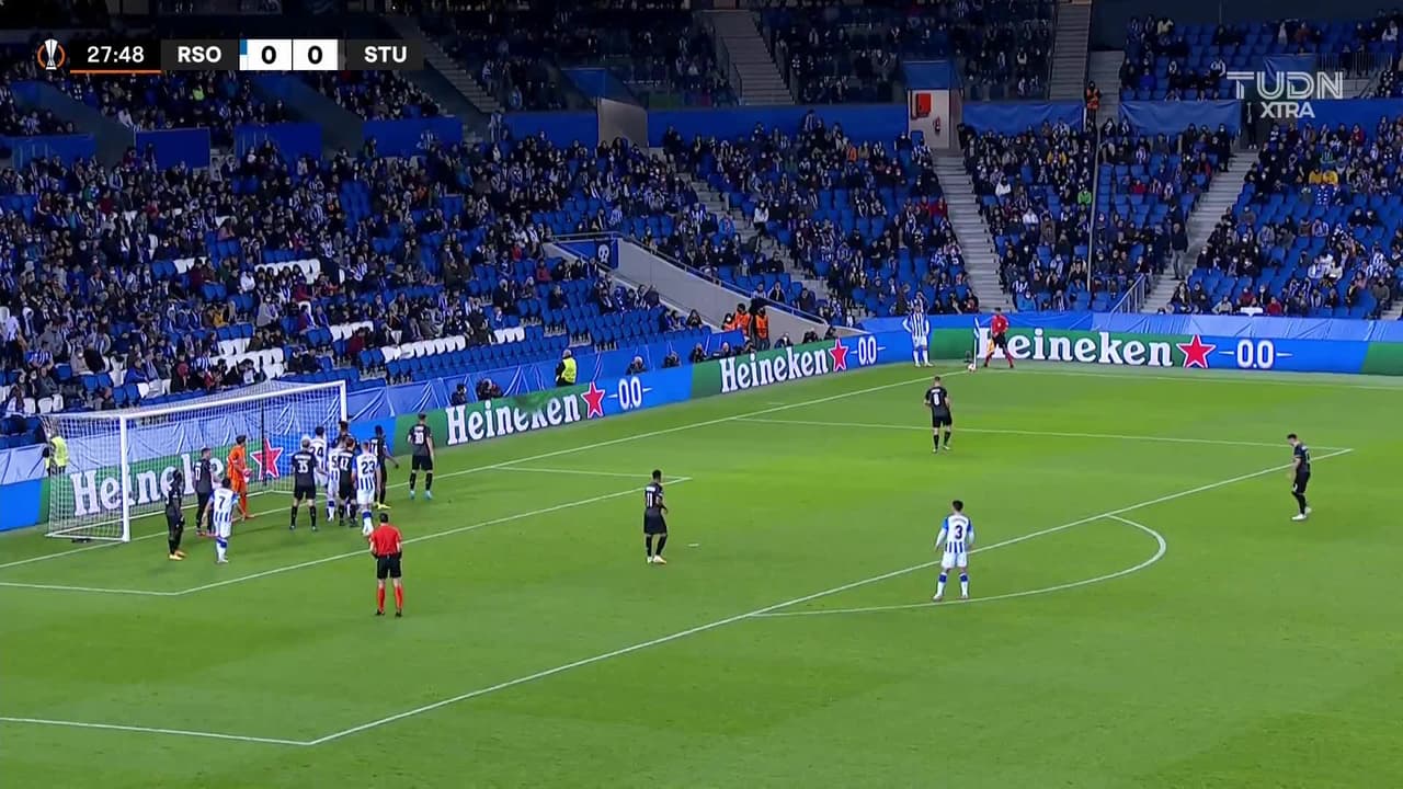 ¡TIRO ATAJADO! disparo por Adnan Januzaj.