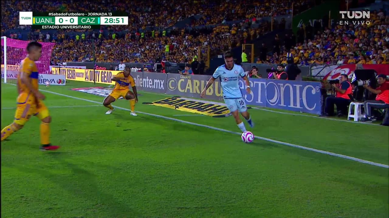 ¡TIRO ATAJADO! disparo por Willer Ditta.