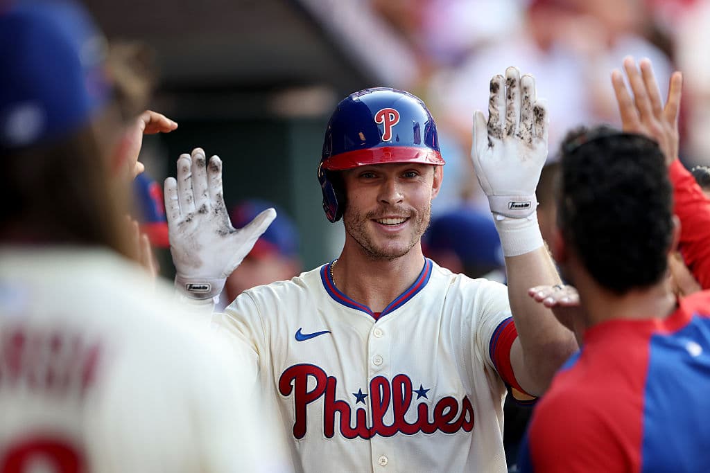 Los Philadelphia Phillies (96-66) finalizaron segundos en la Liga Nacional, a un juego de diferencia de los Brewers. Estos dos equipos avanzaron directamente a las Semifinales de la Nacional.