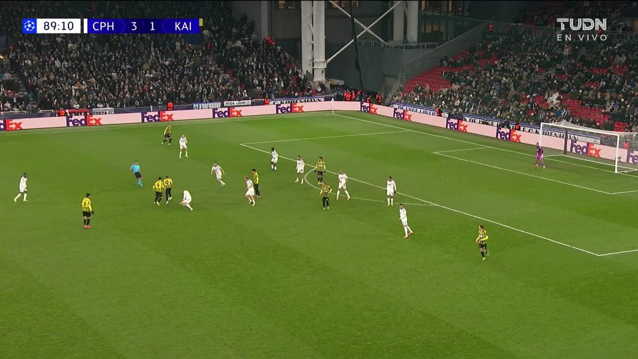 ¡GOL!  anota para Kairat. Olzhas Baybek