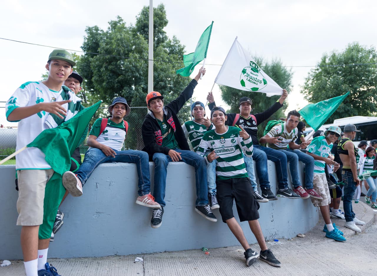 Así se vivió el colorido de la afición en la Jornada 8