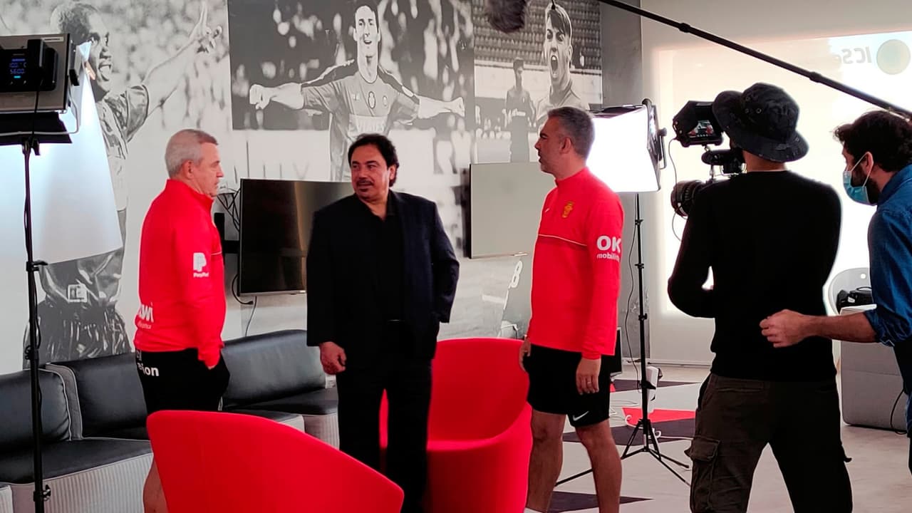 Hugo Sánchez visita al 'Vasco' Aguirre de cara al duelo ante Barcelona