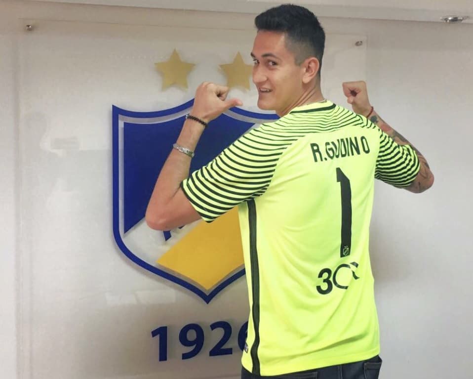 APOEL no comprará a Raúl Gudiño; disponible para Chivas