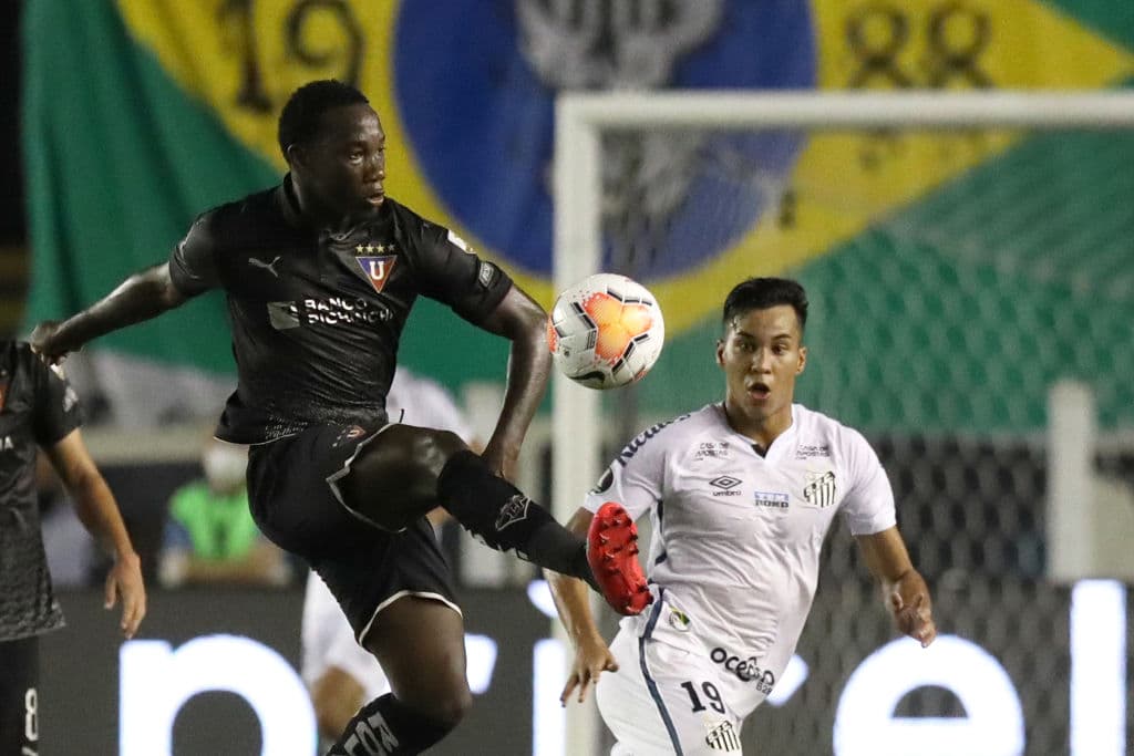 En un duelo lleno de tarjetas rojas, Santos consigue ganar 0-1 como visitante en la vuelta y conigue su pase a semifinales.