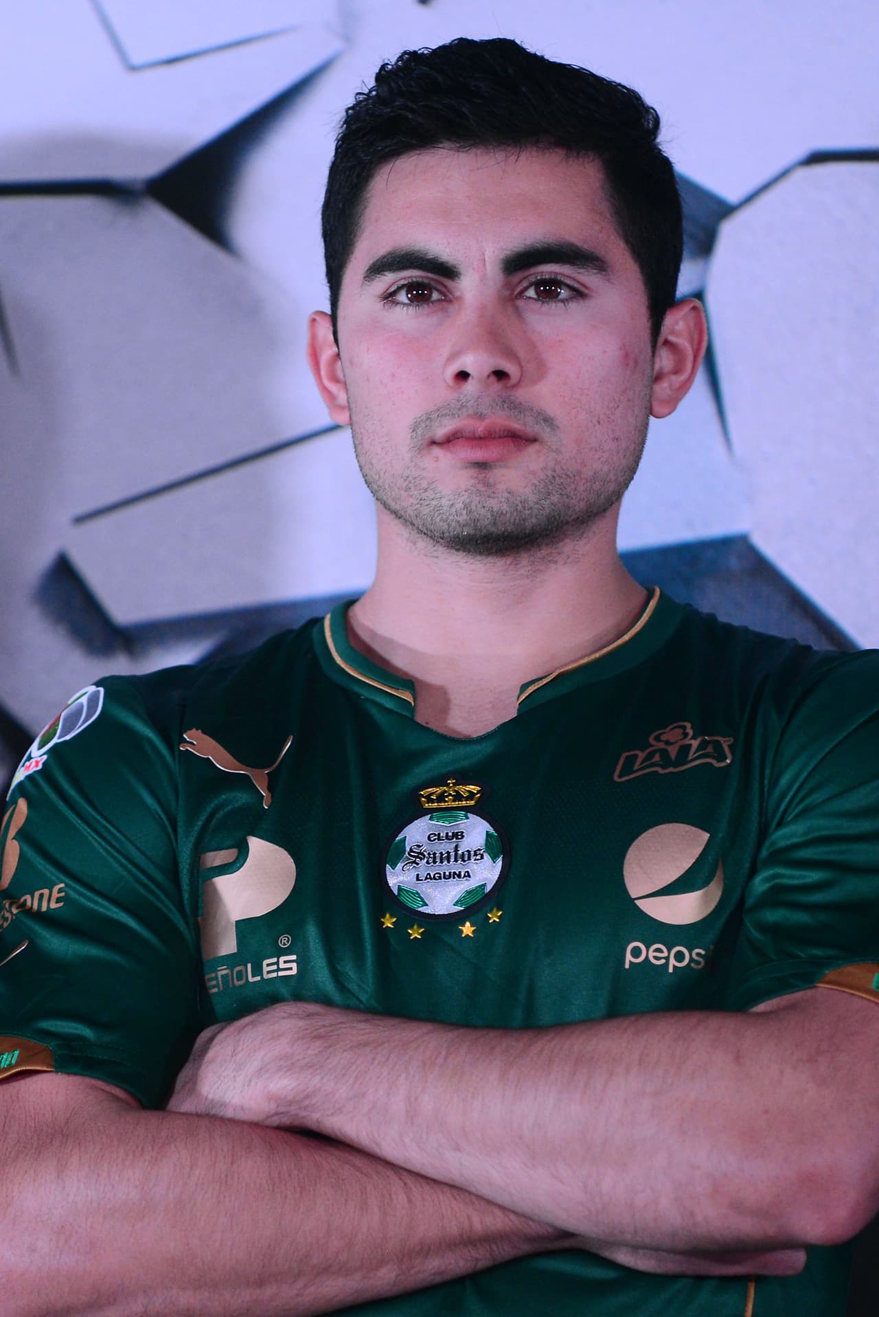 La apariencia de galán de novela de César Ibáñez lo hacen uno de los jugadores con más atractivo para el público femenino.