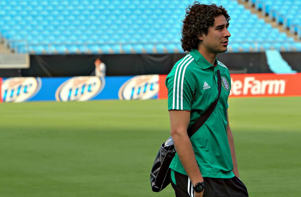 México decidió separar a Guillermo Ochoa, Francisco Rodríguez, Christian Bermúdez, Edgar Dueñas y Antonio Naelson. Los jugadores fueron exonerados por la Agencia Mundial de Dopaje al considerar que las sustancias eran mínimas y fue sin dolo.