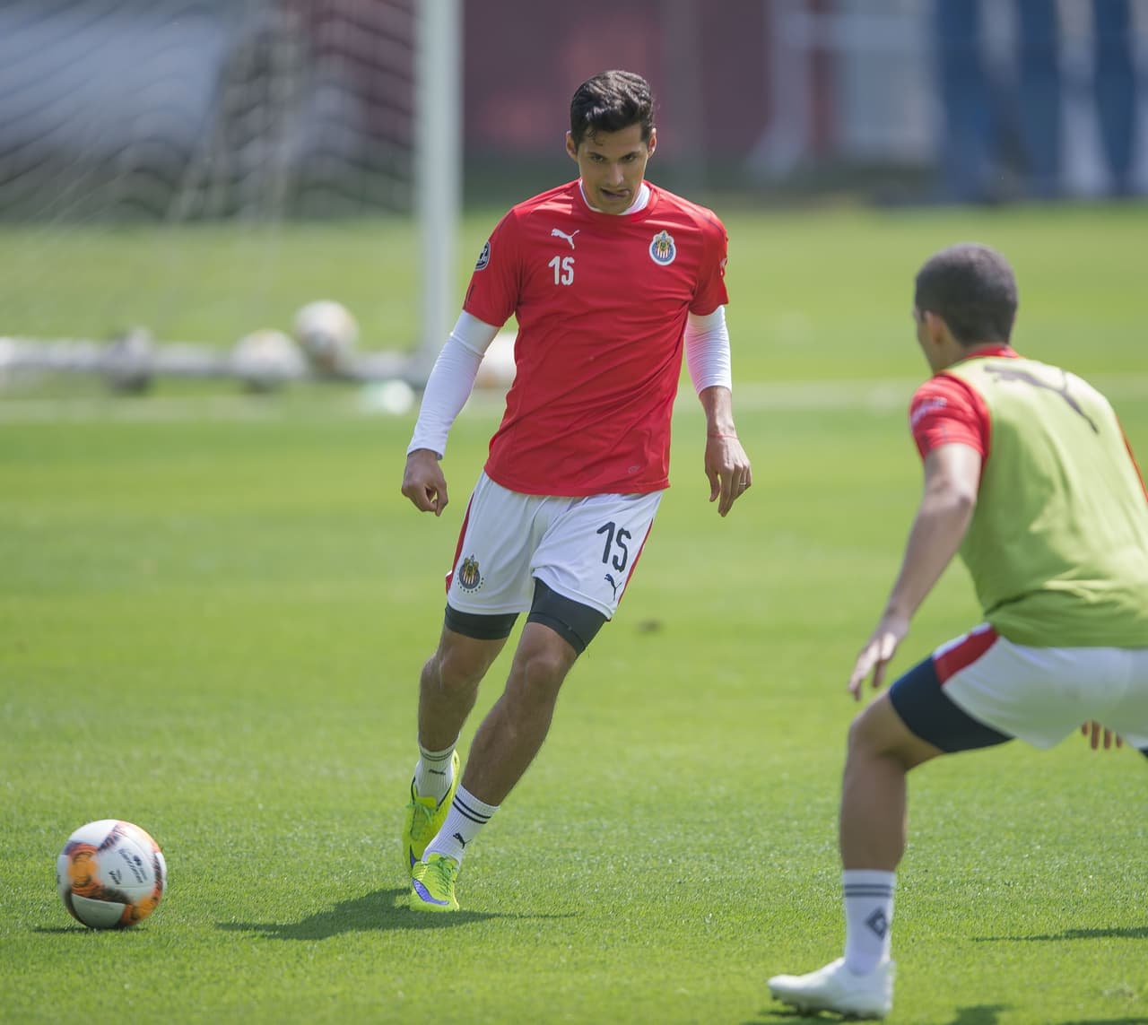 José Antonio Alfaro Vásquez juega como defensa, actualmente juega en el Club Atlético Zacatepec del Ascenso MX.