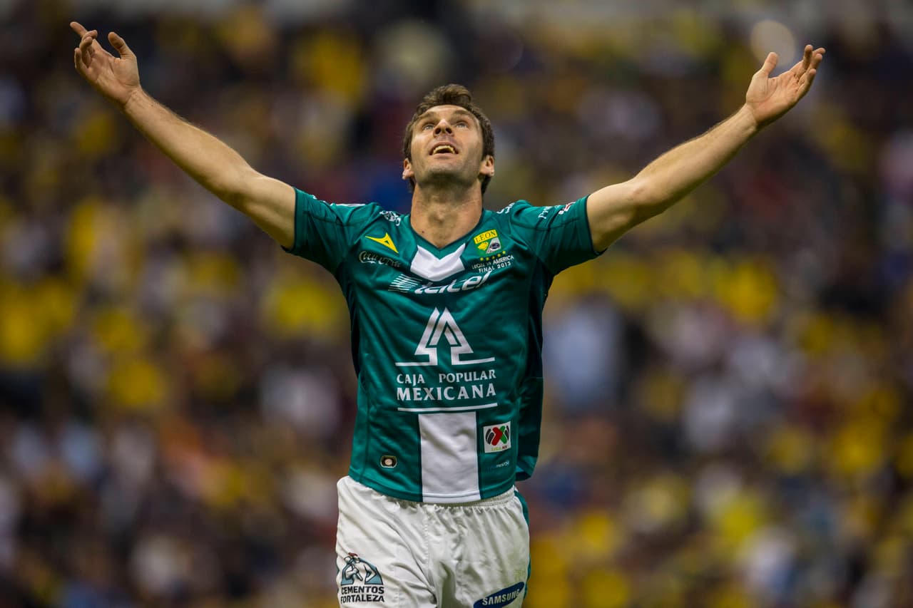 León no piensa volver a quedar rezagado como uno de los equipos que solamente ambientan a la Liga MX, el último equipo bi campeón de la Liga MX quiere tener un desempeño extraordinario y para ello se ha reforzado desde la defensa hasta la ofensiva, dando continuidad a Juan Antonio Pizzi para colocarlos en planos importantes.