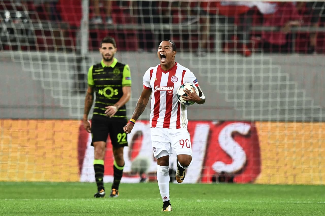 Sporting de Lisboa recibe a Olympiacos en Portugal con cuatro puntos y la necesidad de ganar para acercarse a Juventus y Barcelona, pero los griegos con un punto todavía aspiran a Europa League.