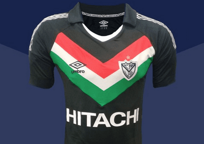 De igual forma, el jersey alternativo del equipo argentino, cuyo diseño es de la marca Umbro, fue destacado.