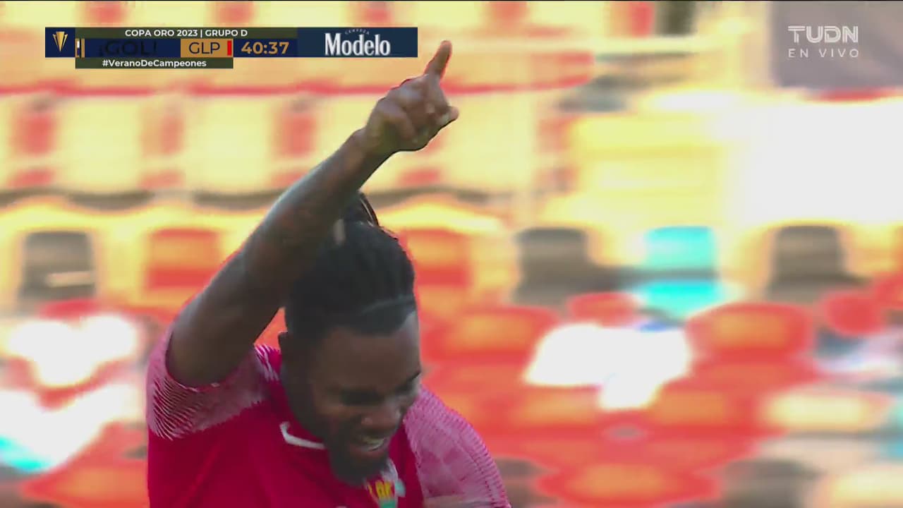 ¡Otro golazo de Guadalupe! Plumain saca derechazo pegado al poste