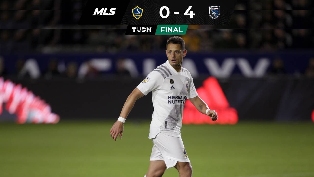 Chicharito camina en la derrota del Galaxy