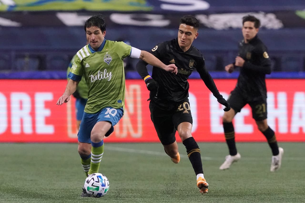 Con goles de Nicolás Lodeiro, Raúl Ruidíaz Jordan Morris, los Seattle Sounders vuelven a sacar al LAFC de los Playoffs al vencer 3-1 al cuadro angelino.
