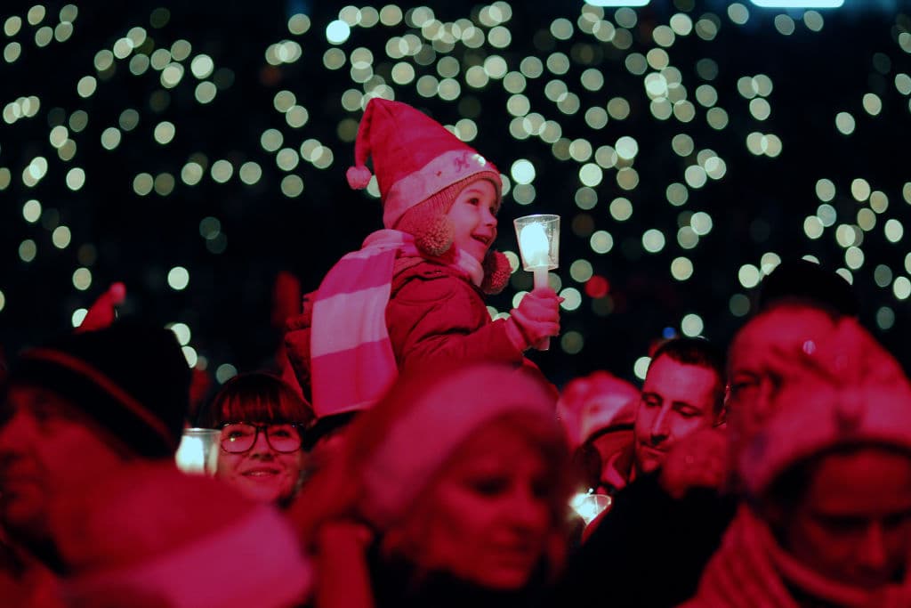 Una cantidad de 28,500 personas atenden el evento y el fenómeno sigue creciendo continuamente.