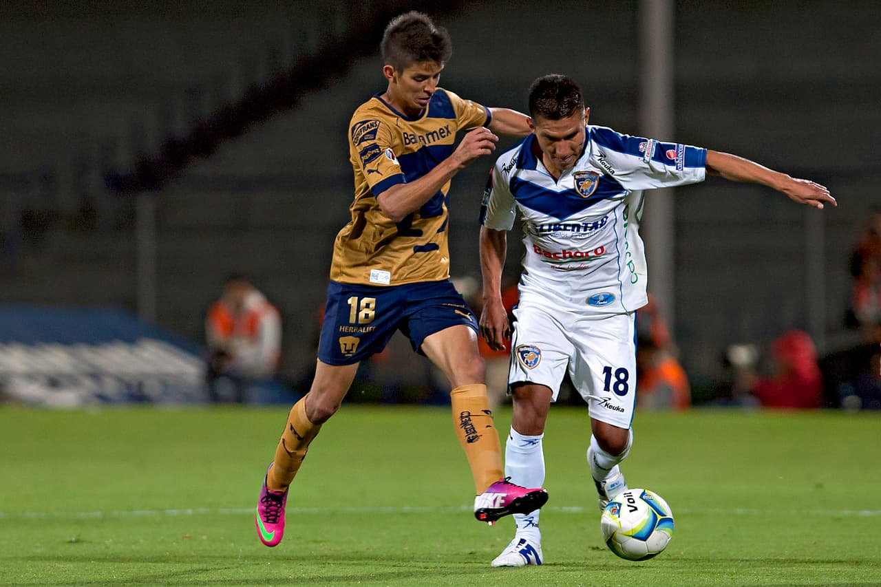 Carlos Orrantia debutó en Pumas en 2009 con 18 años y estuvo cinco temporadas en el equipo: salió campeón de la Liga MX en el Clausura 2011 bajo el mando de 'Memo' Vázquez.