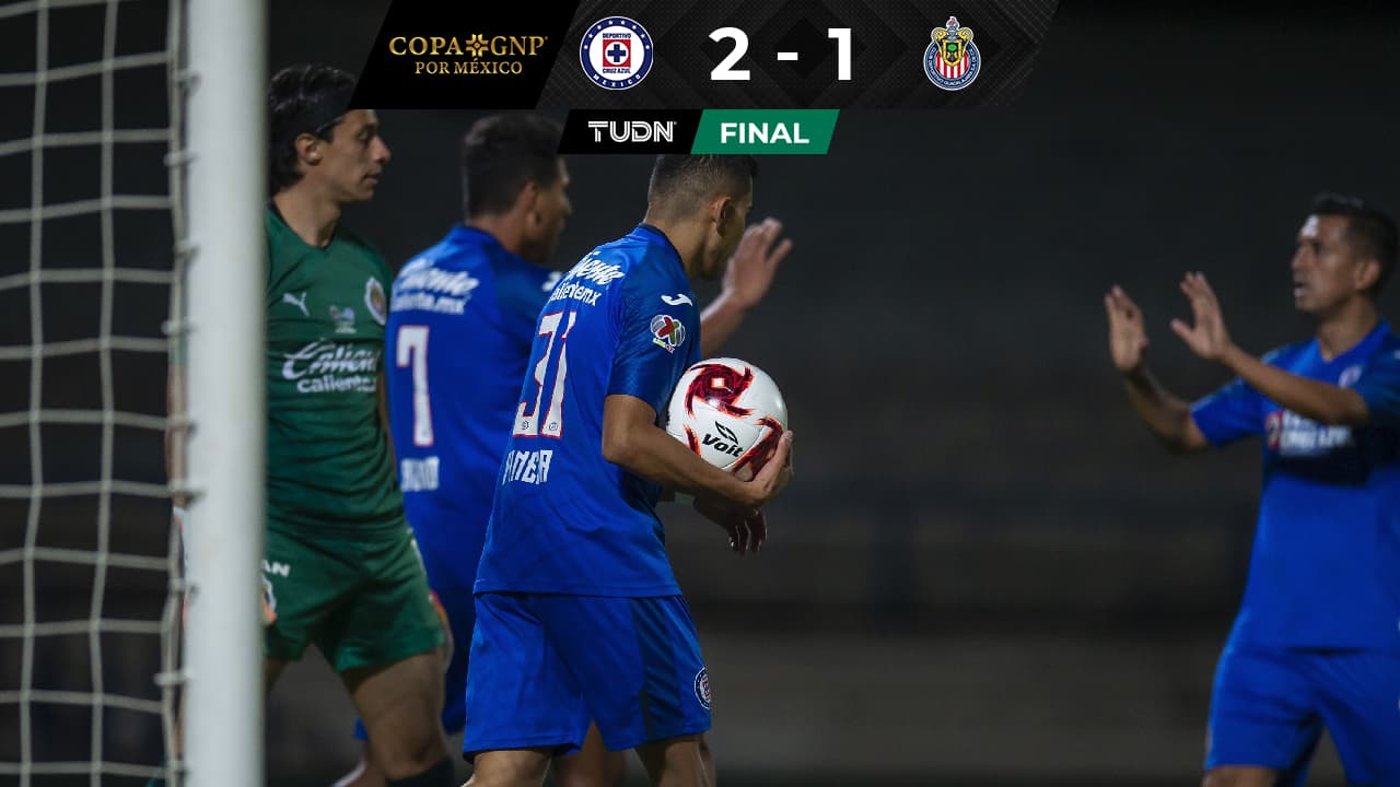 Cruz Azul se corona en la Copa GNP por México tras vencer a Chivas
