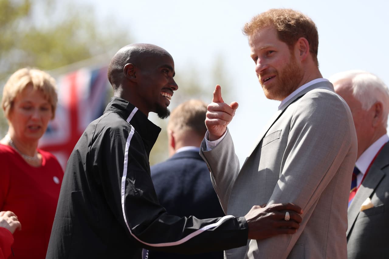 También es un aficionado al atletismo y ha encontrado en Mo Farah a uno de sus ídolos en este deporte.