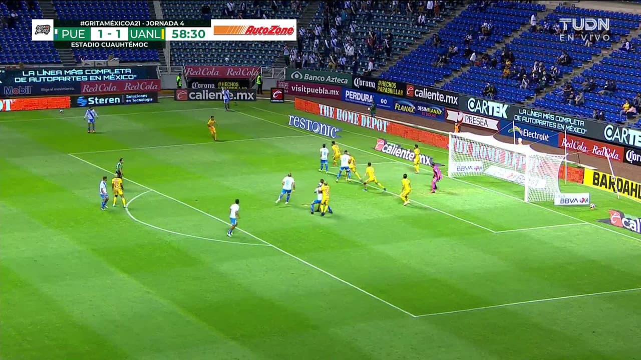 ¡TIRO ATAJADO! disparo por Diego de Buen.