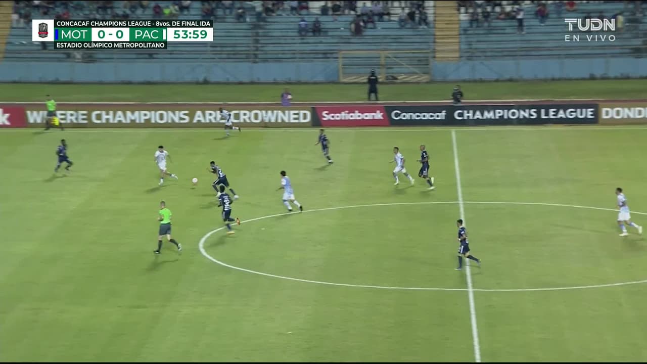 ¡TIRO ATAJADO! disparo por Avilés Hurtado.