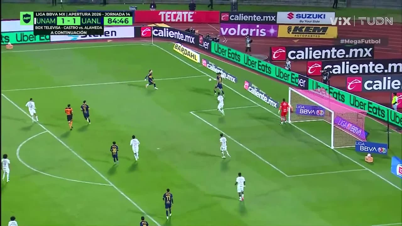 ¡Atajadón de Keylor! Se puso la capa para volar y nos regaló una de las mejores salvadas del partido