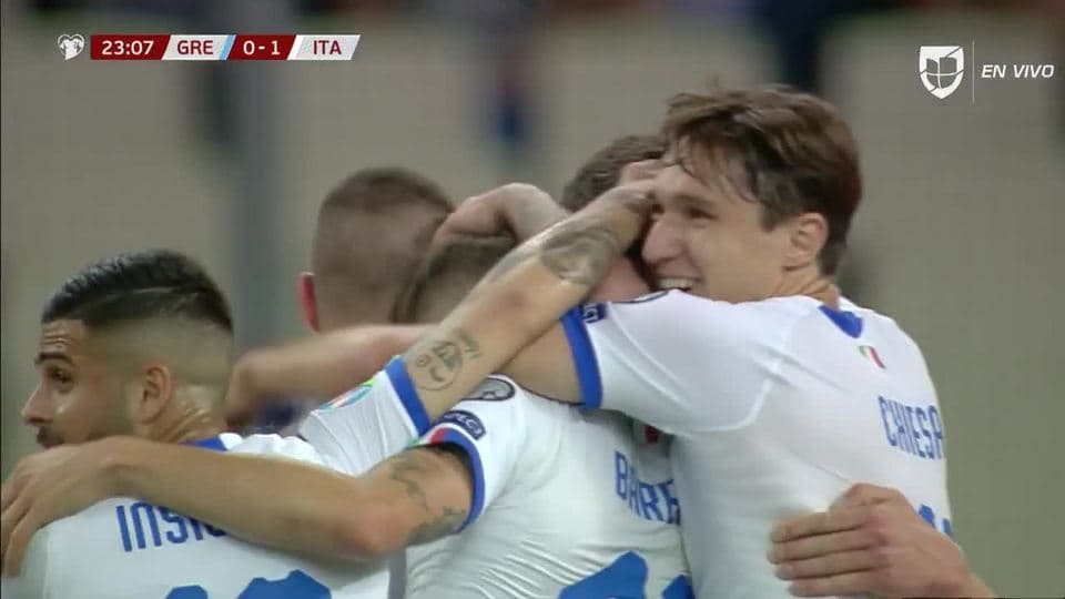 ¡GOOOL! Nicolò Barella anota para Italy