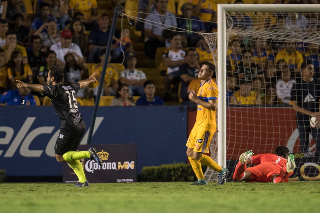 Y sobre todo ha aprovechado la vitrina que le da la Copa MX para dar el grito de independencia.