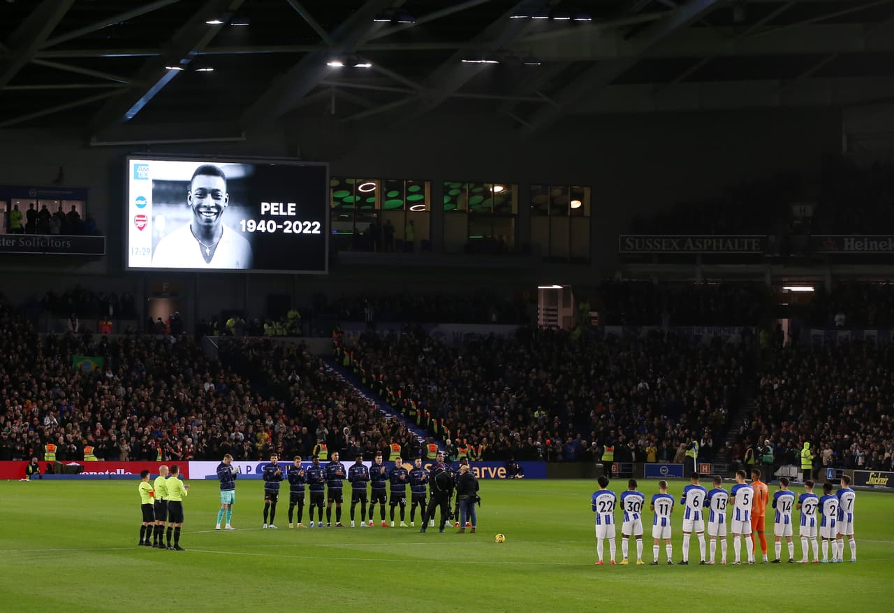 La Premier League cerró el año con victorias del Manchester United y Arsenal, Manchester City fue empatado por el Everton y con Haaland con un gol.