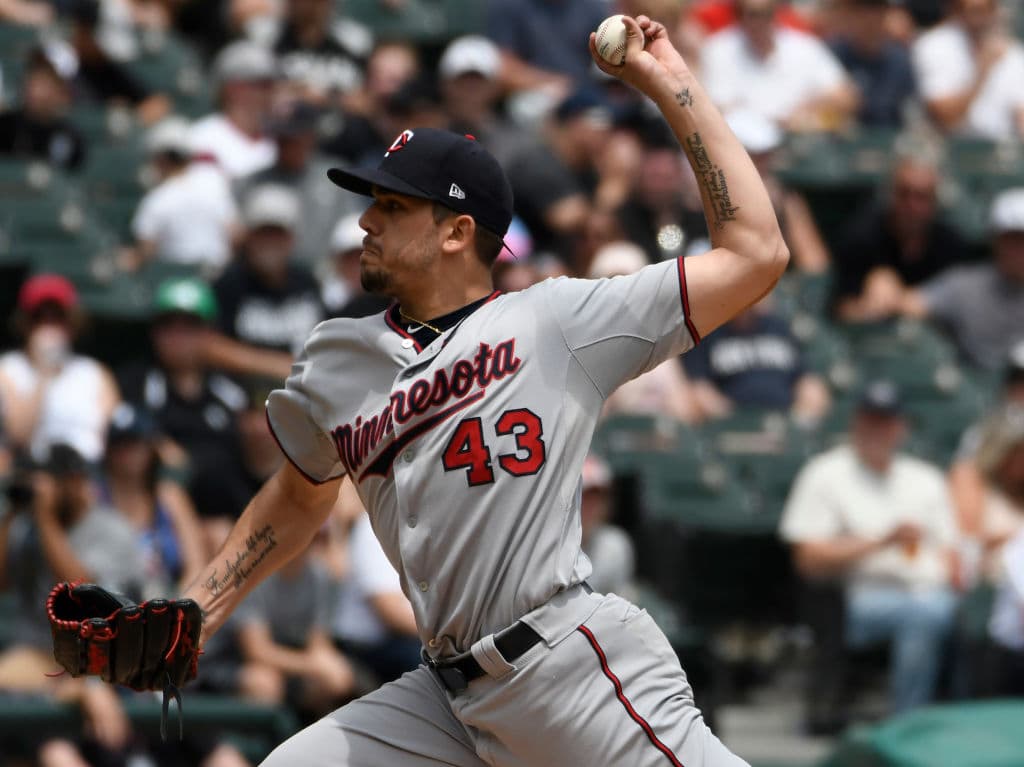 Lewis Thorpe (0-1), zurdo de 23 años procedente de Melbourne, Australia, hizo su debut en las Grandes Ligas para Minnesota. Aceptó dos anotaciones y cinco hits, con siete ponches y dos pasaportes en cinco entradas.